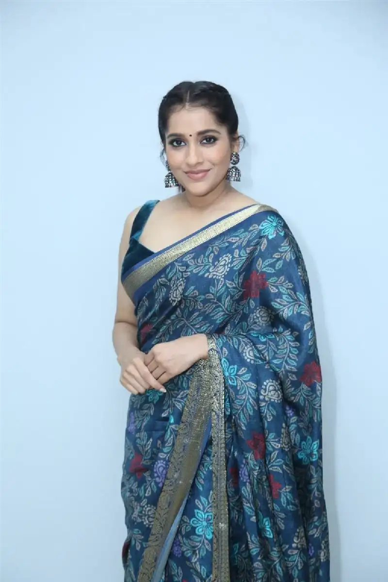 INDIAN ACTRESS RASHMI GAUTAM IN BLUE SAREE AT MOVIE LAUNCH 13